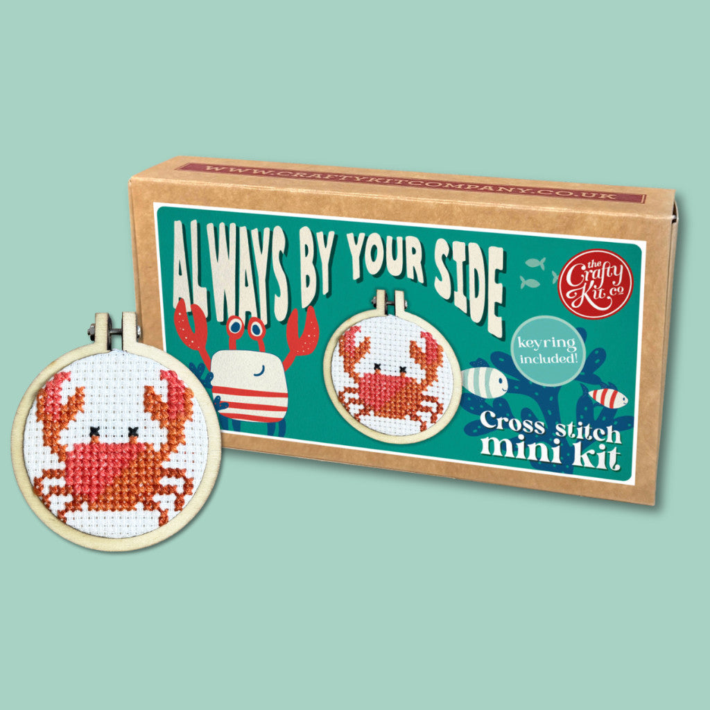 Mini korsstingsett i fyrstikkeske - Always By Your Side