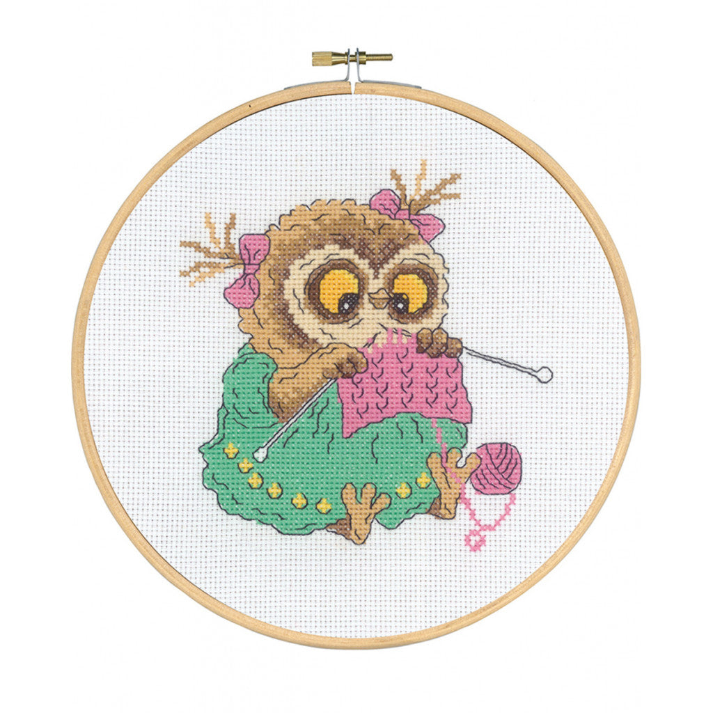 Korsstingsbroderi, Bilde - Ugle strikker, 20cm