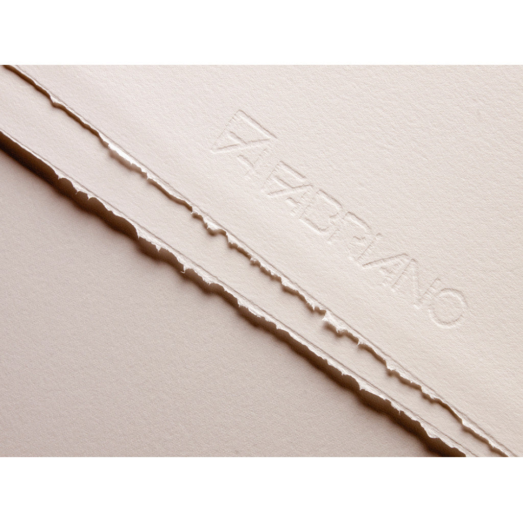 Fabriano Rosaspina 1652 hvit 220g. 50x70cm