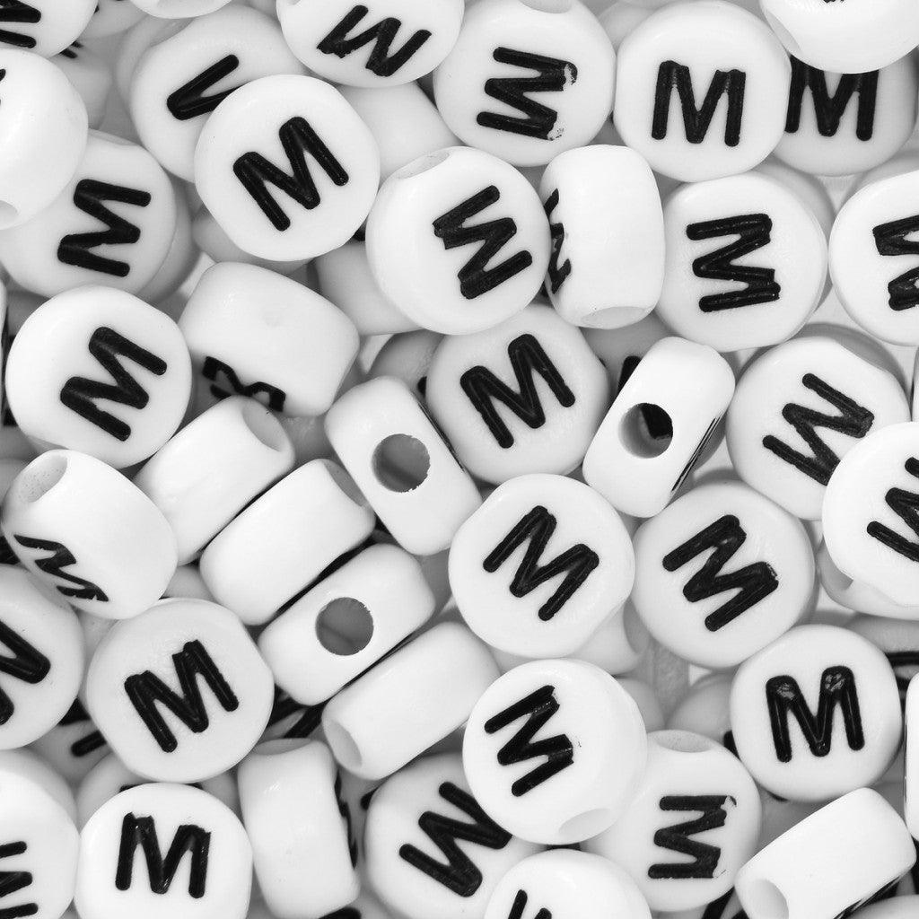 Bokstavperler 50stk. M - HobbyHimmelen