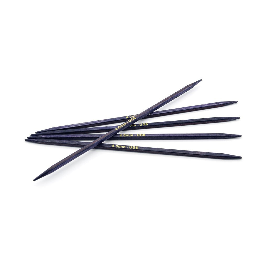 J'adore Cubics, 15 cm, 4.0 mm - Strømpepinner i bjørk