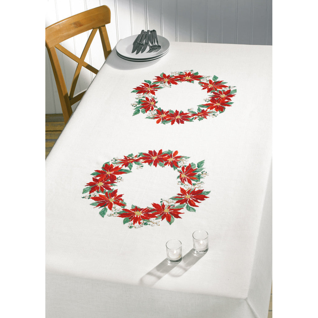 Korsstingsbroderi Duk, 130x220cm  - Julestjerner