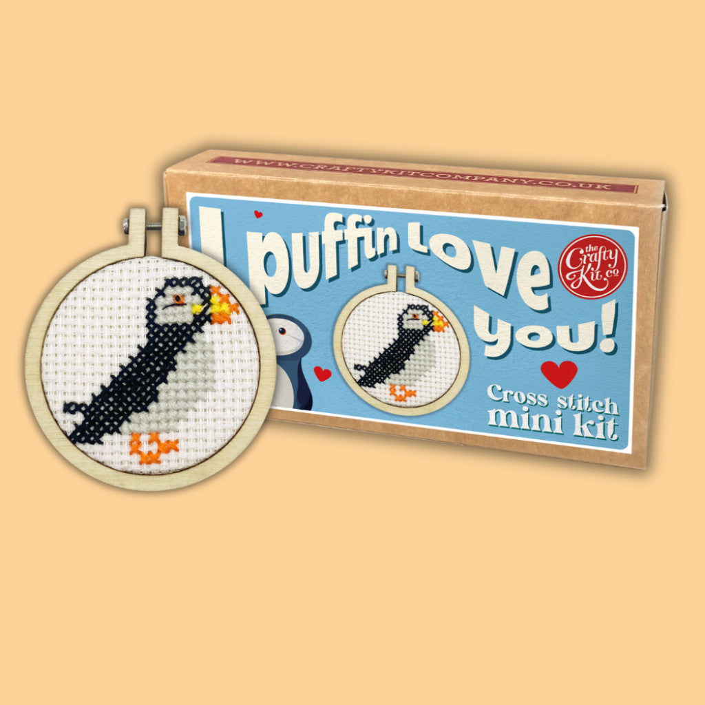 Mini korsstingsett i fyrstikkeske - I Puffin Love You!