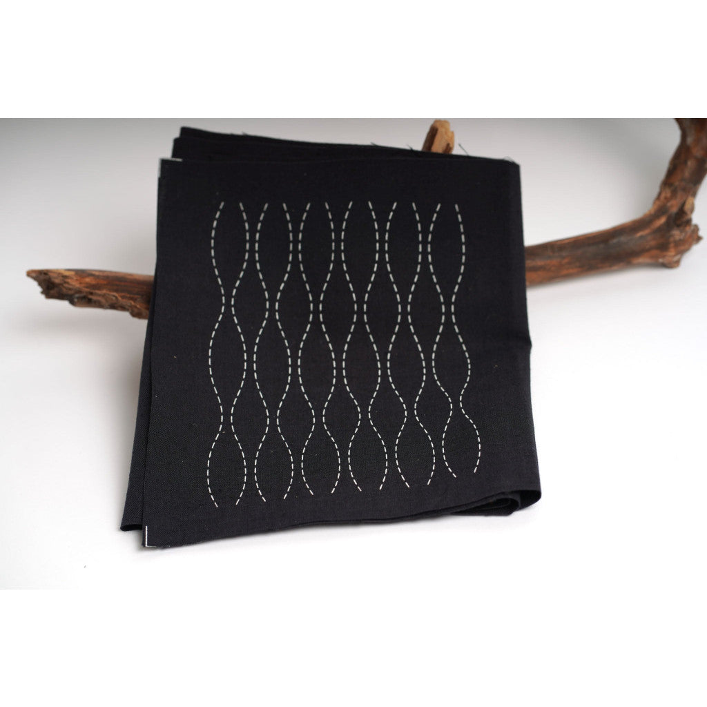 Sashiko lappesett, printet stoff, 20 x 100 cm - T6 Sort