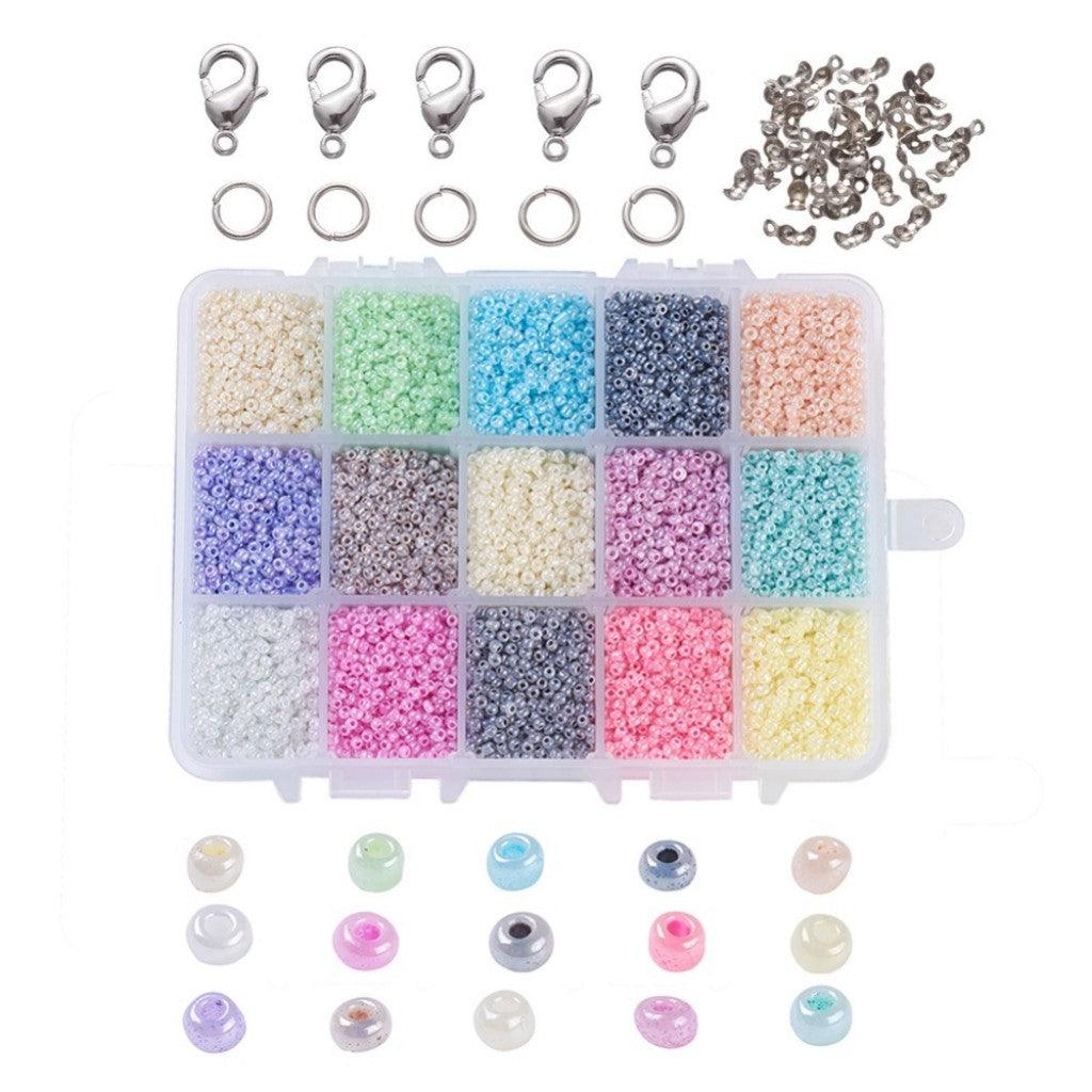#1 Sett med Smykkedeler og Seed Beads i 15 Farger 11/0 (2mm) - Pearl Vibes - HobbyHimmelen