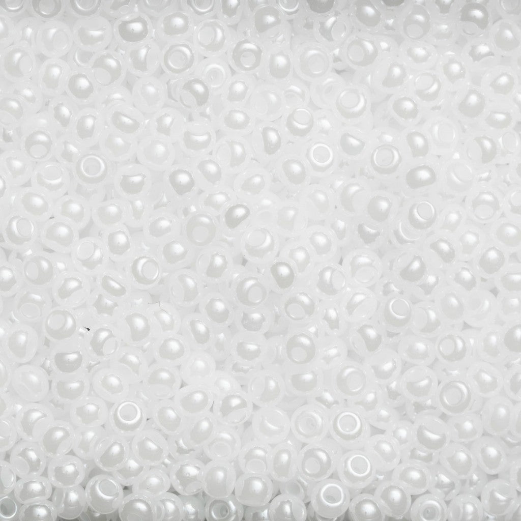 Rocaillesperle 9/0 - Hvit Halvtransparent