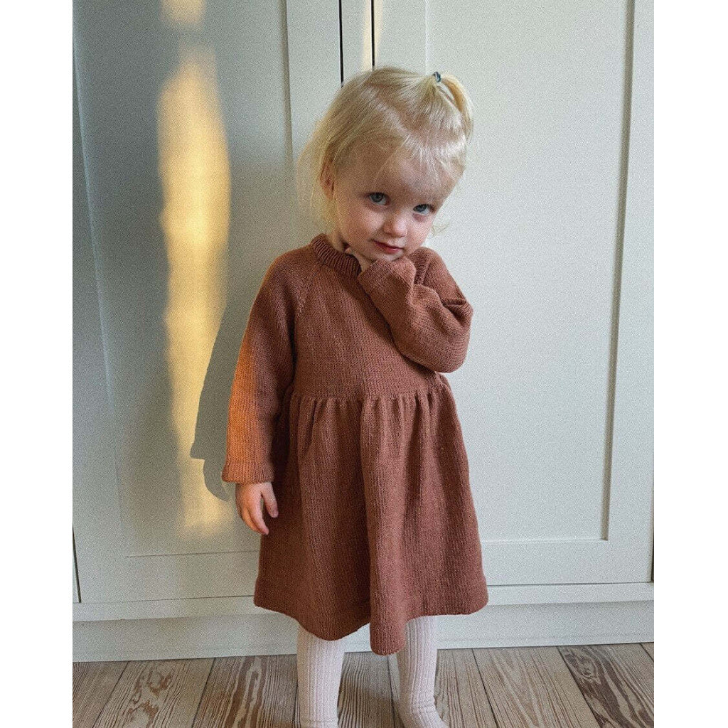 Mønster PetiteKnit - Karlas Kjole