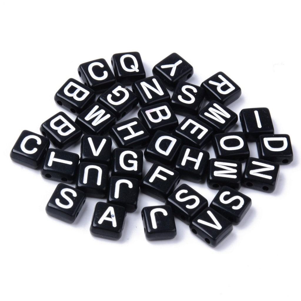 Alfabetperler Flat Rektangel 8.5x7.5mm (2 hull) - Hvit på Svart - HobbyHimmelen