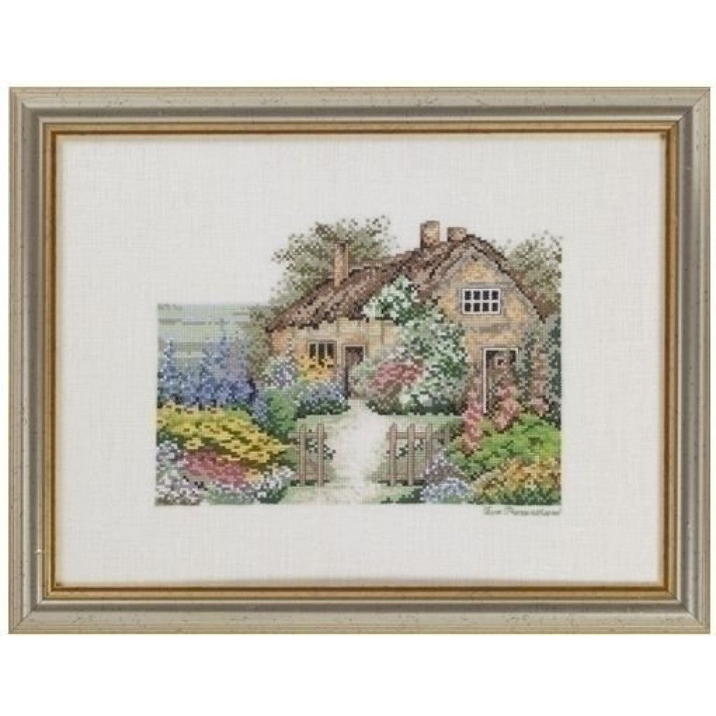 Korsstingsbroderi 40x30cm - Engelsk Cottagehouse