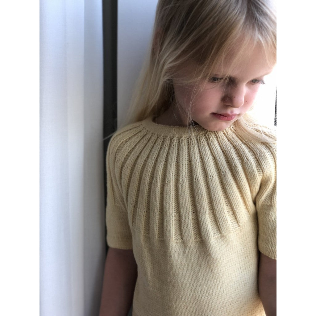 Mønster PetiteKnit - Sunday Tee Junior