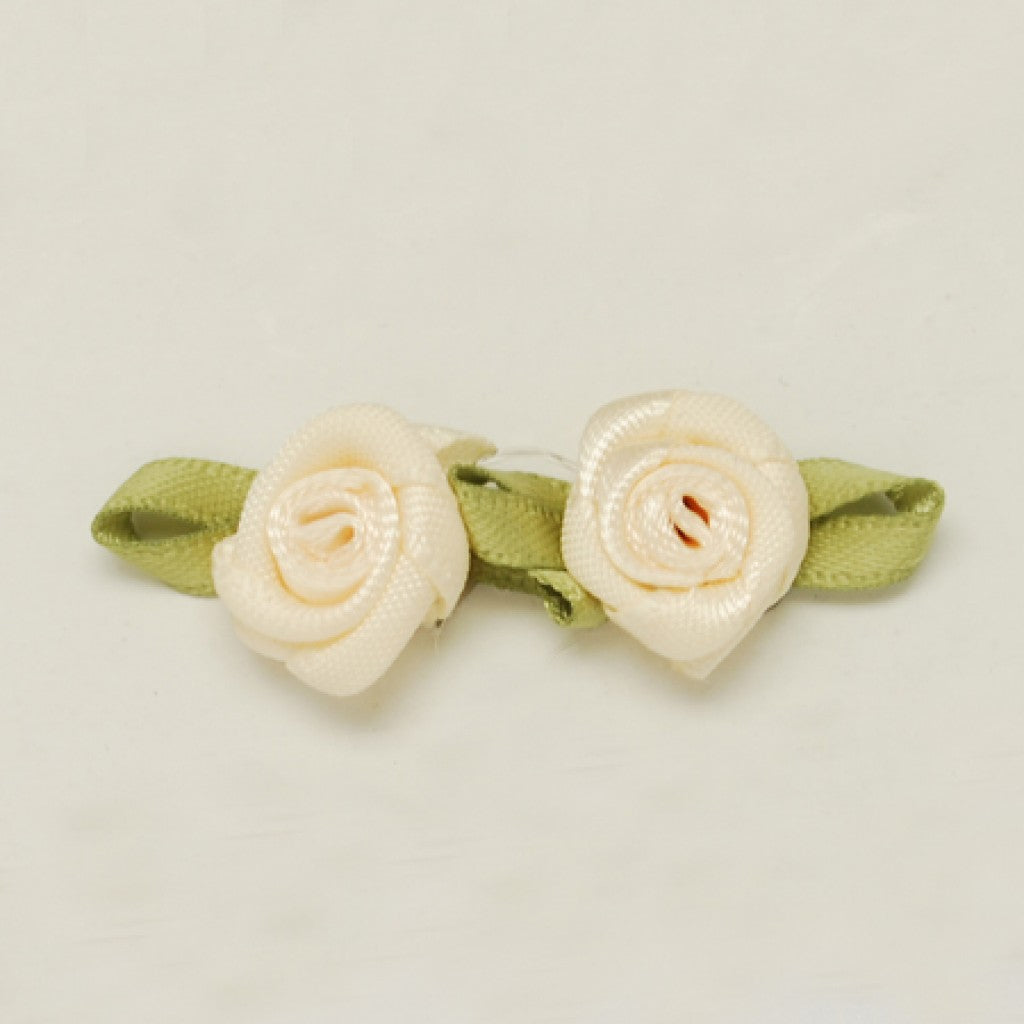 Håndlaget Satengrose, 15mm - Light Yellow